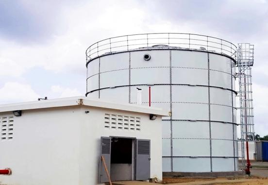 الابتكار في الزراعة: خزانات فولاذية مسننة بالزجاج لإدارة المياه بكفاءة